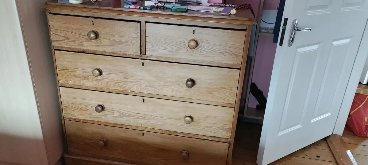 Bed room furniture - Image 4