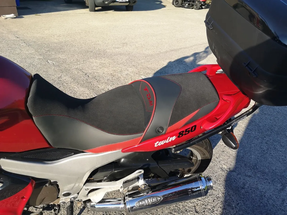 YAMAHA TDM 850 2000 - Image 4
