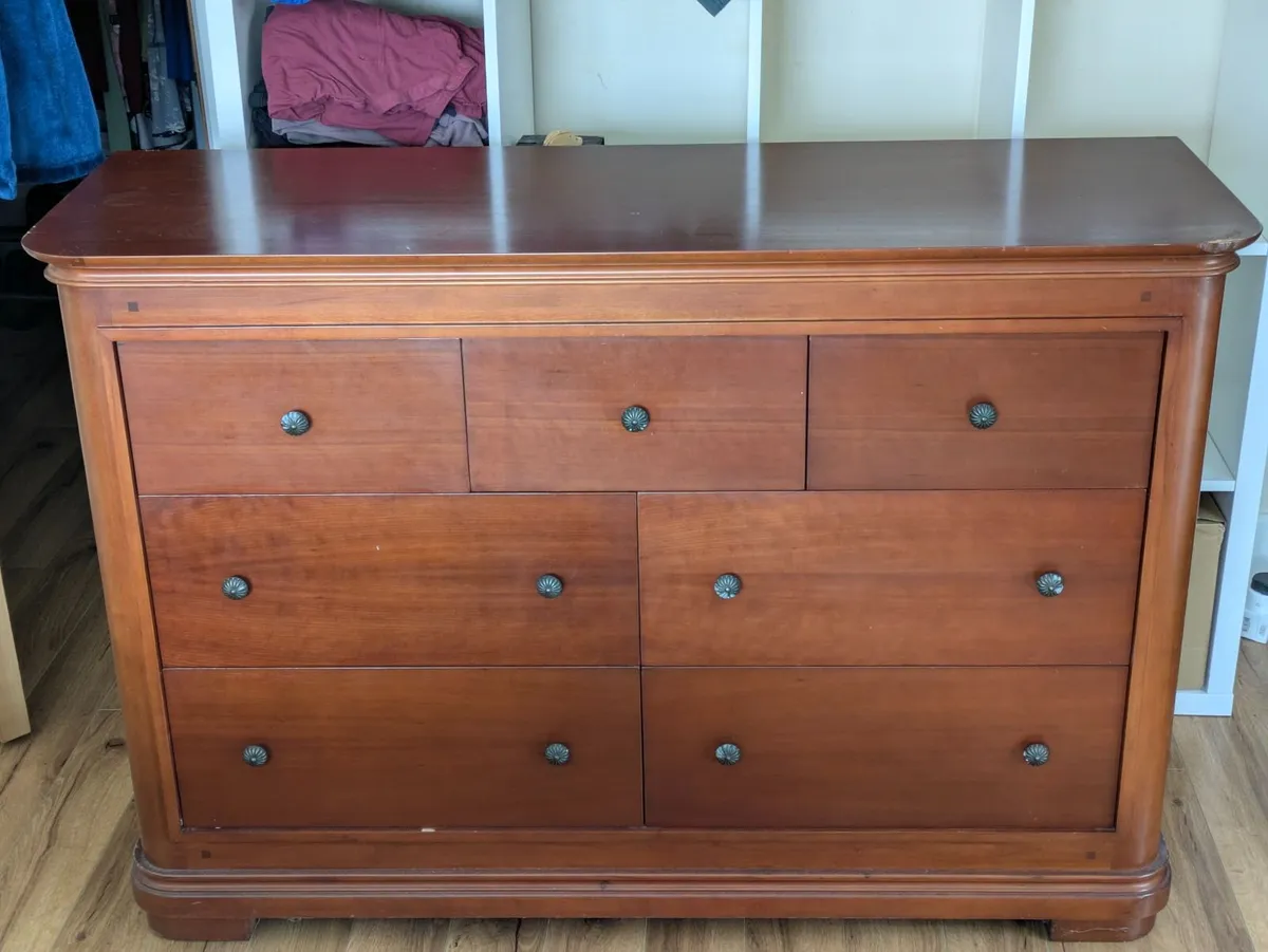 7 Drawers Dresser - Image 1