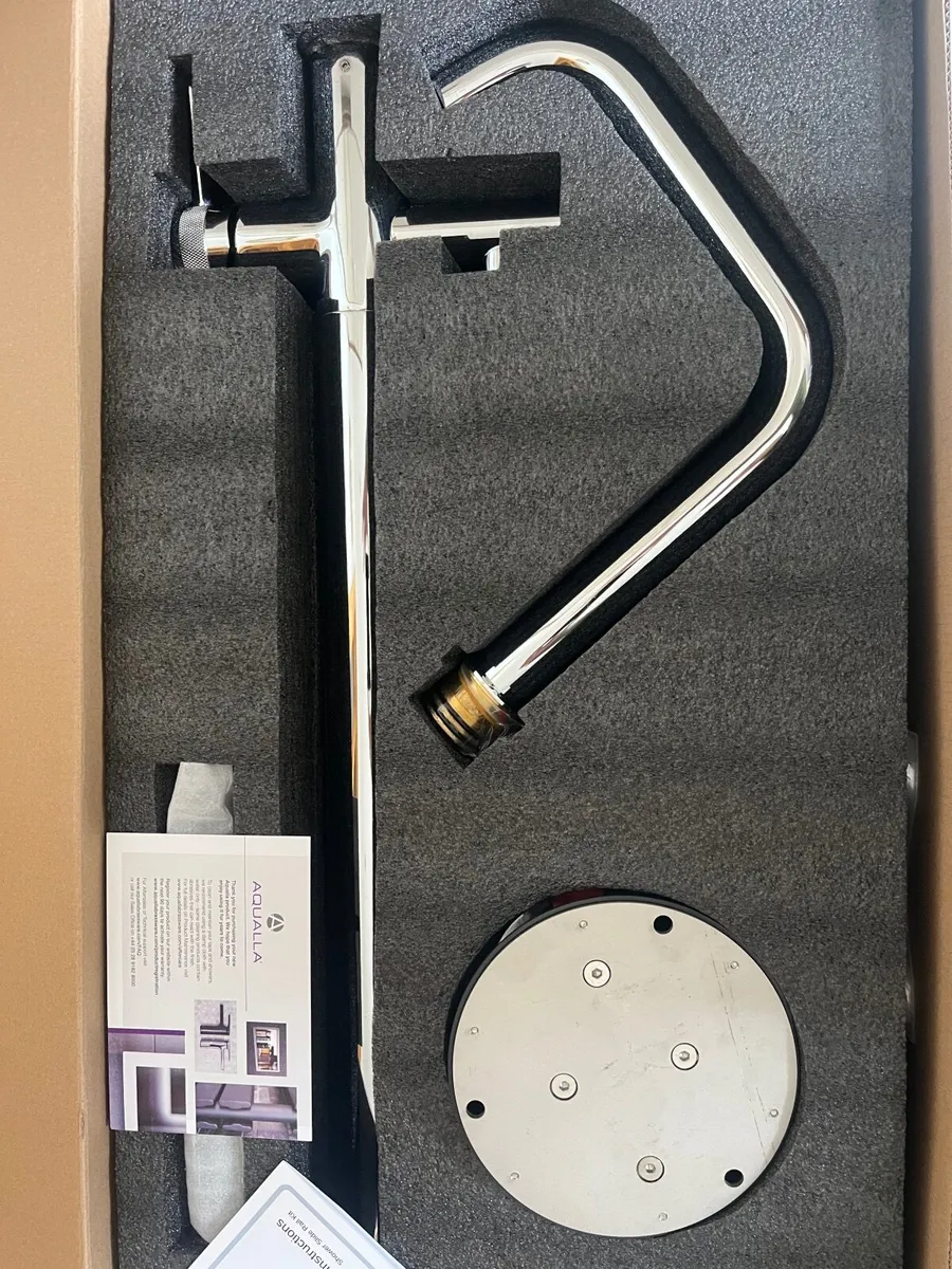 Freestanding bath tap - Image 3