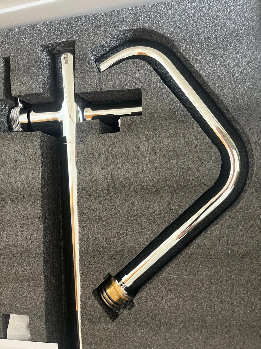 Freestanding bath tap - Image 4