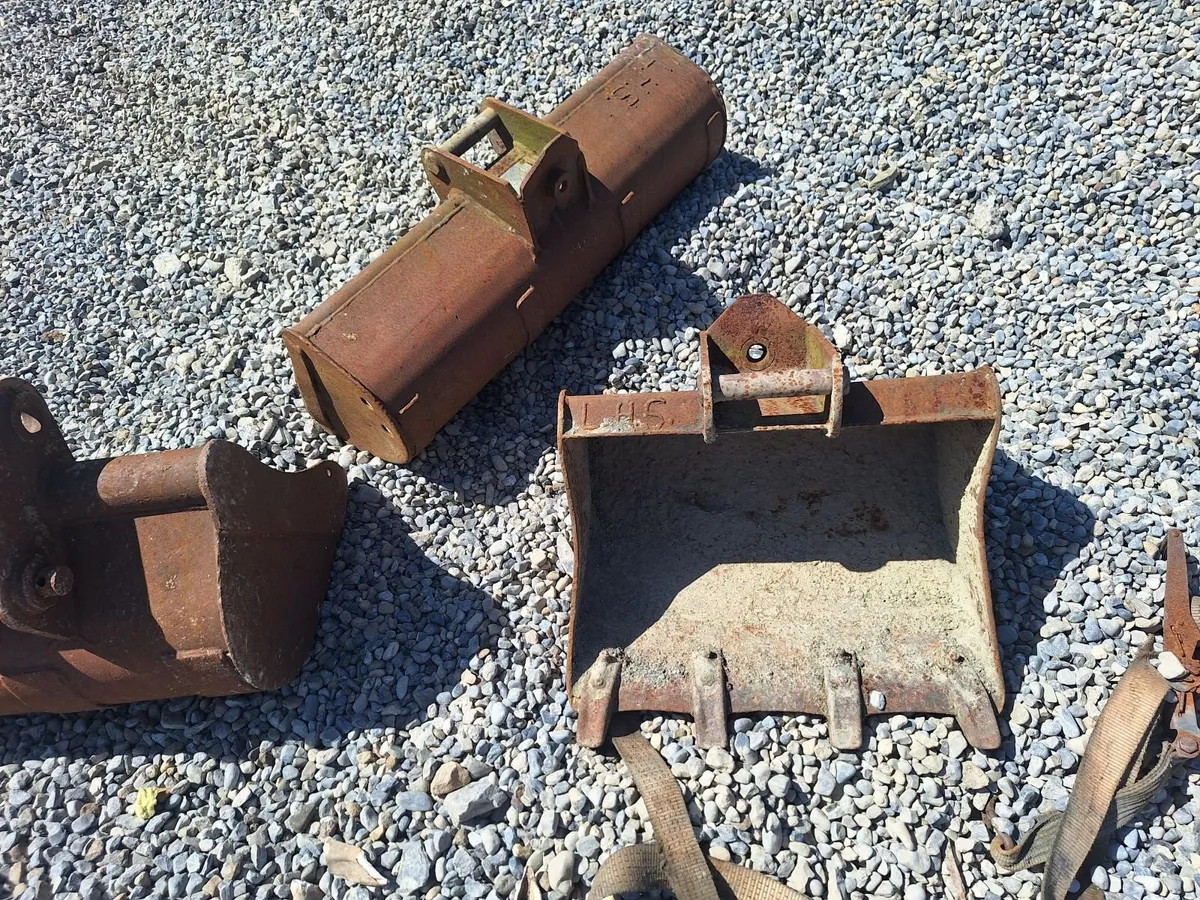 Antique Wrought Iron Gatesates from 1883 - Image 1