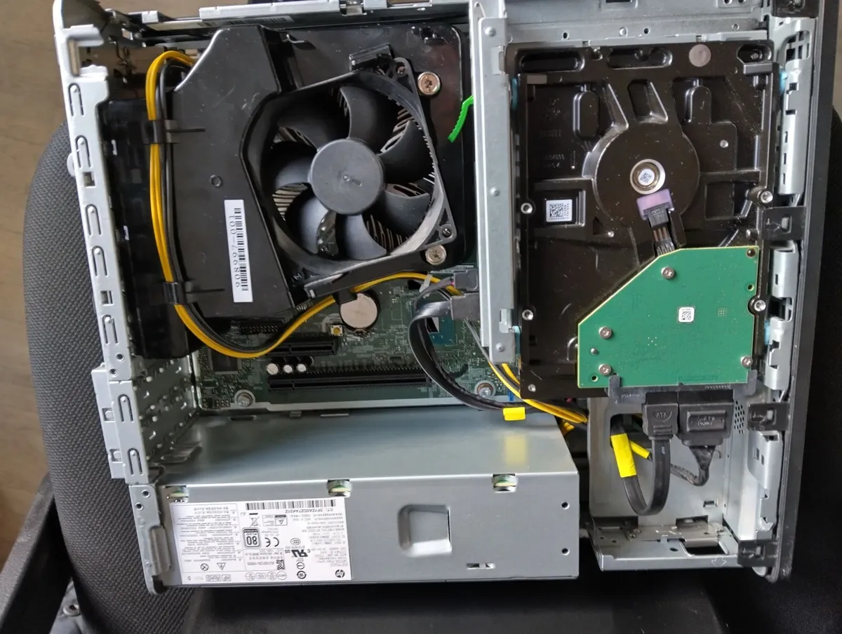 HP ProDesk 600 G3 SFF (i5 6th Gen) and power cable - Image 3