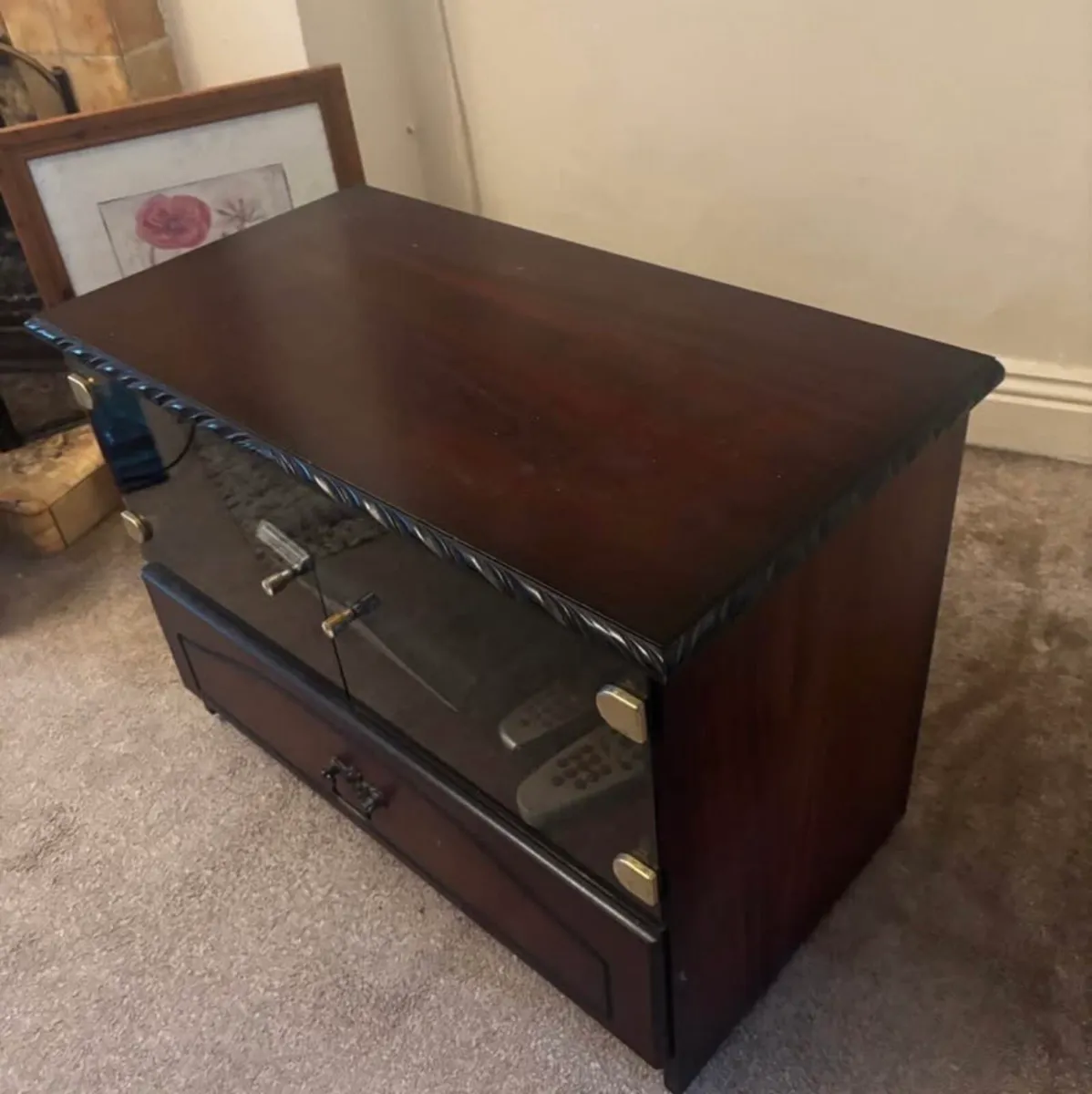Tv stand - Image 1