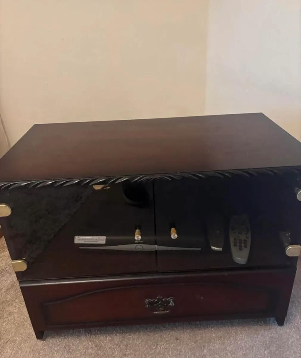 Tv stand - Image 2