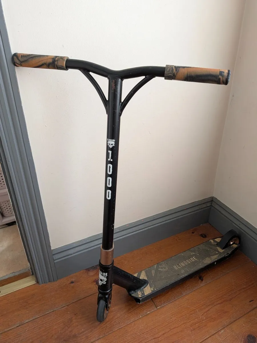 Stunt Scooter - Image 1