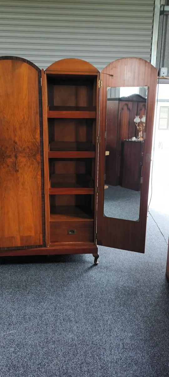 Wardrobe - Image 3