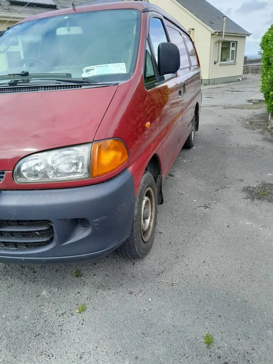 Van - Image 2
