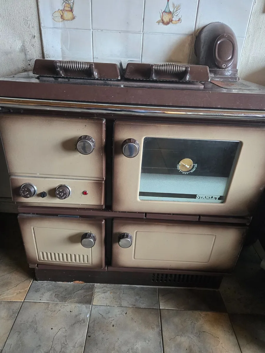Stanley Super Star Kerosene Range Cooker & Boiler - Image 1