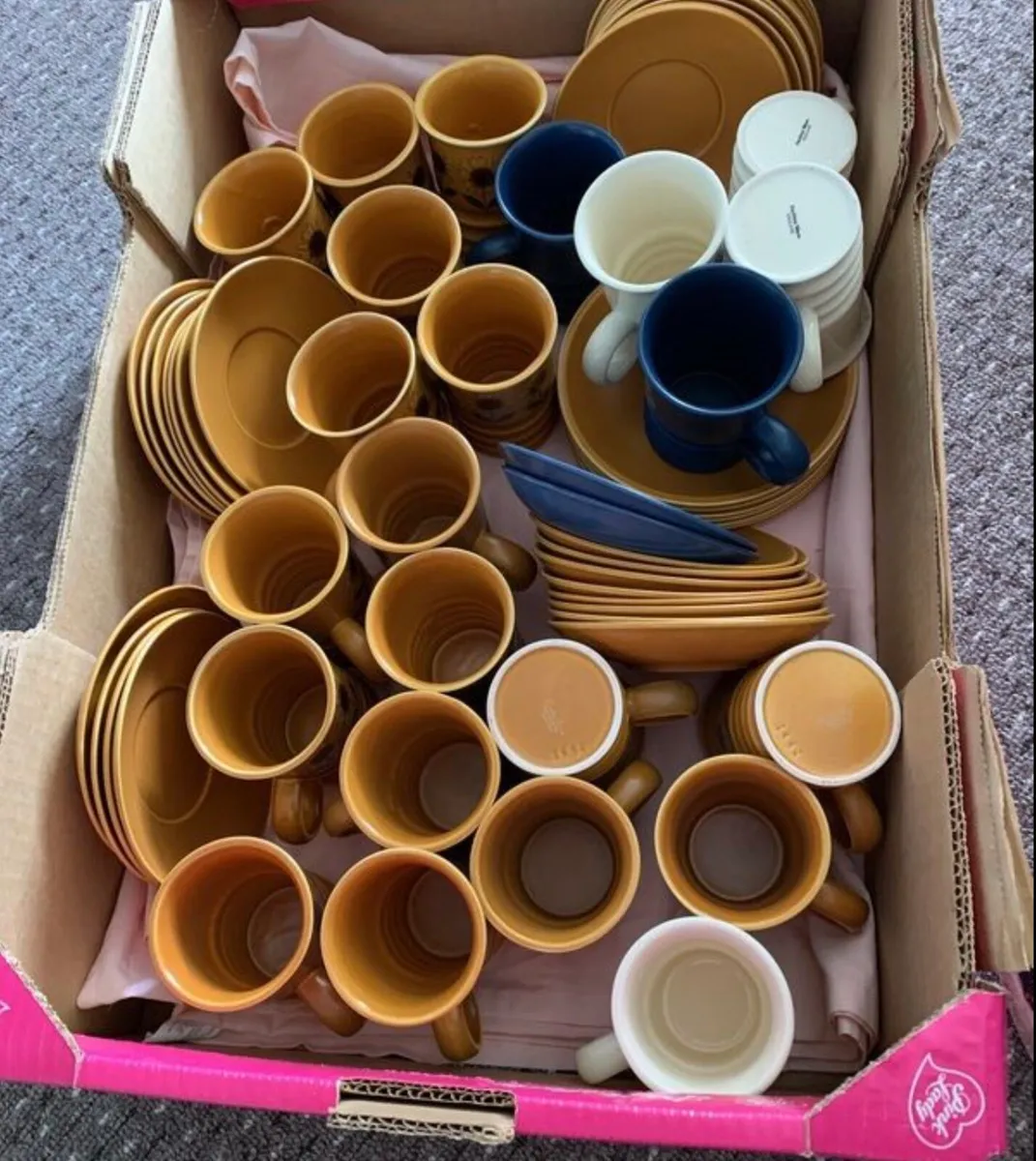 Large box of mugs and saucers - Image 2
