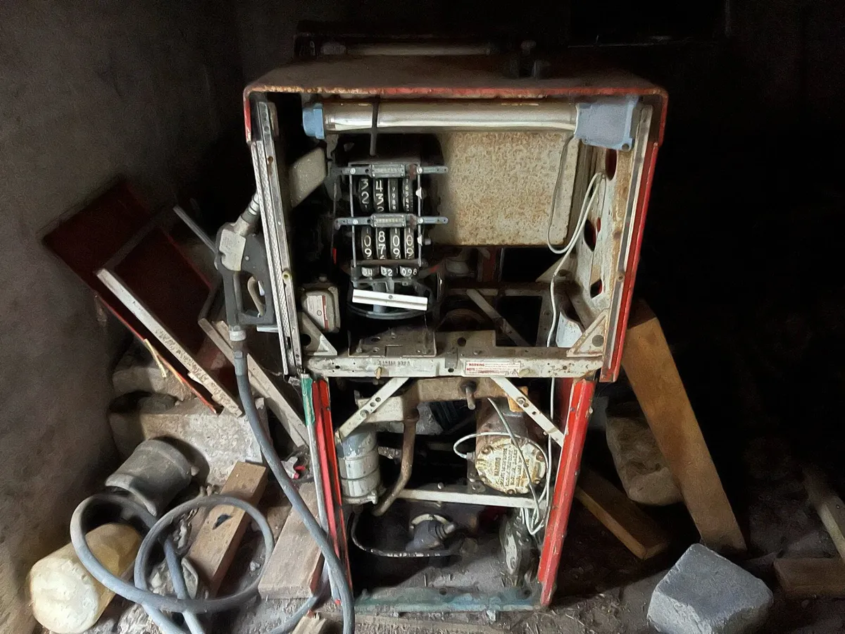 Old diesel pumps - Image 1