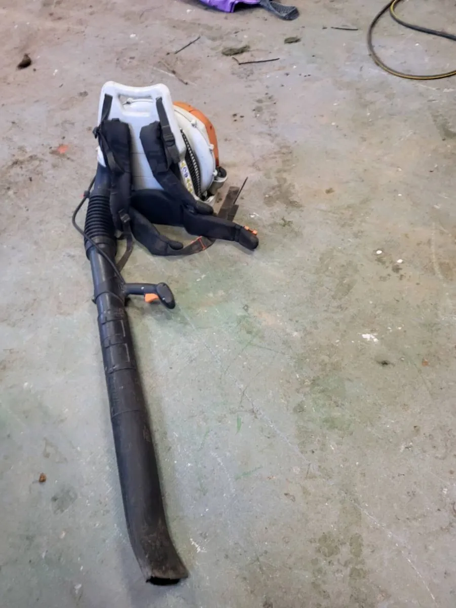 Stihl leaf blower - Image 2