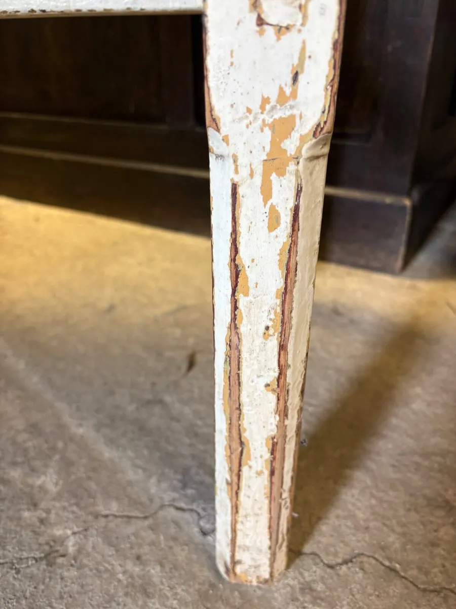 Small 200 year old Irish side table - Image 4