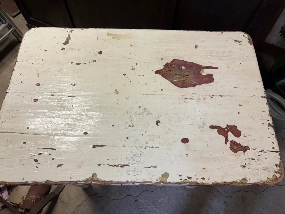 Small 200 year old Irish side table - Image 2
