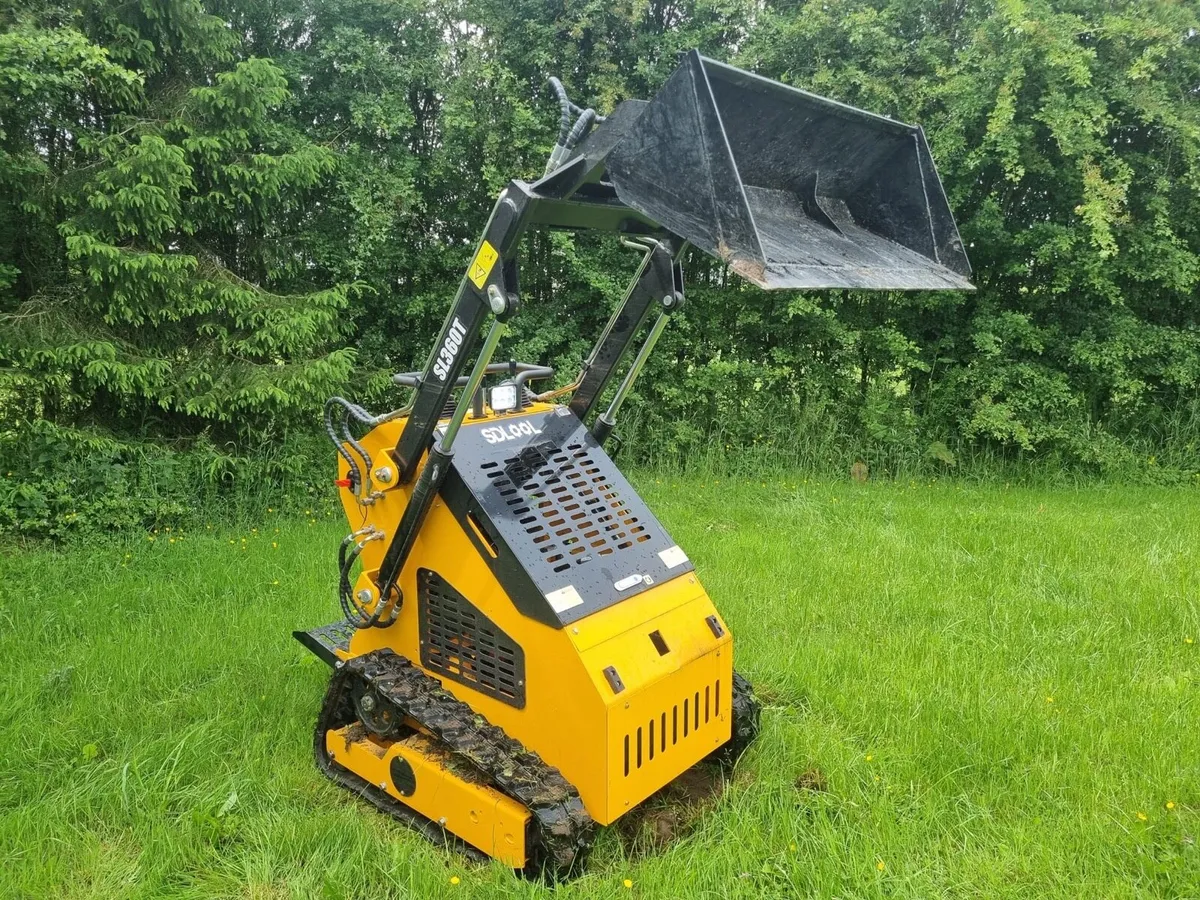 Mini skid steer - Image 1