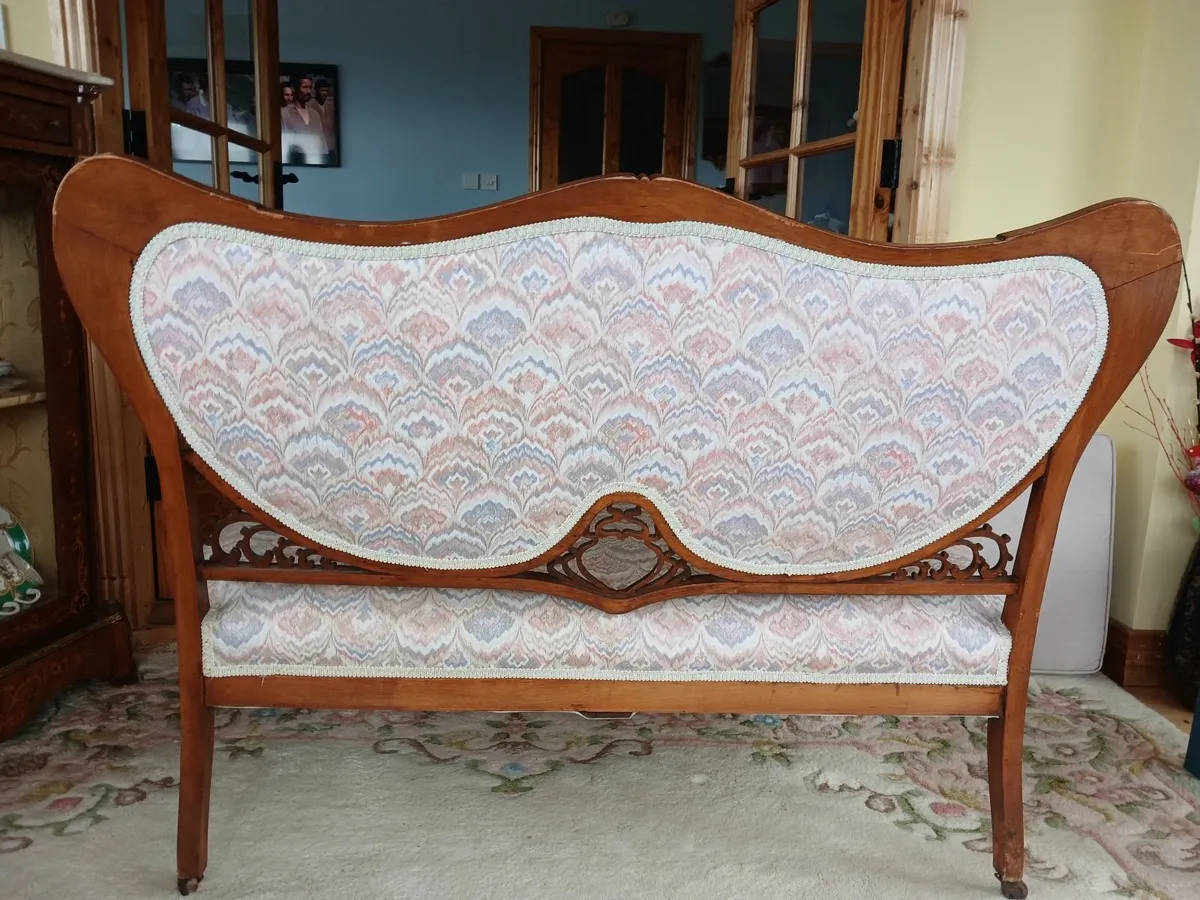 Victorian settee/love seat - Image 2