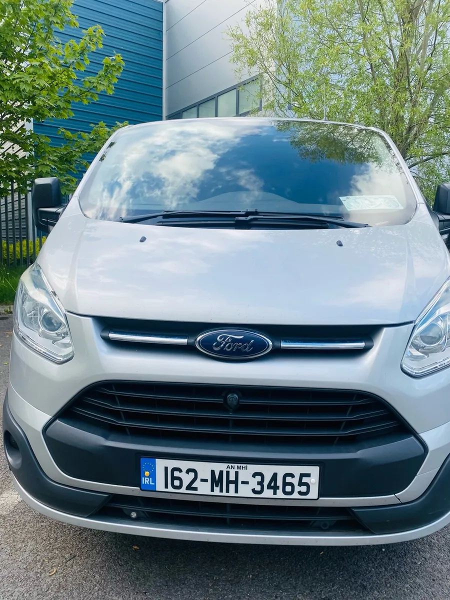 Van - Image 4