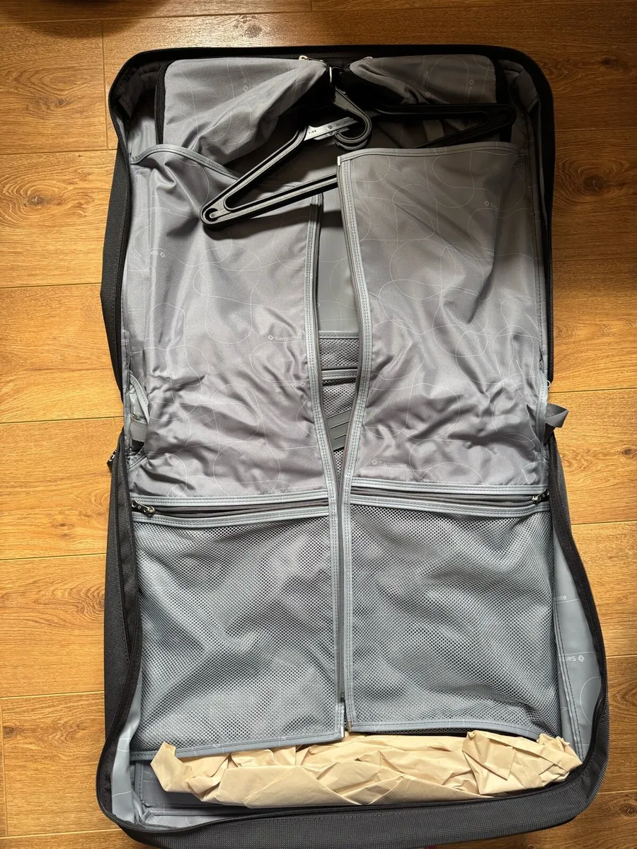 Samsonite suitcase - Image 4