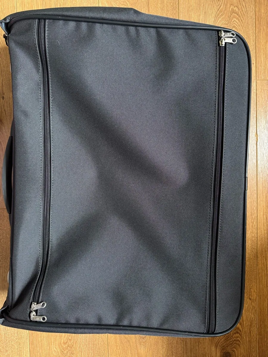 Samsonite suitcase - Image 3