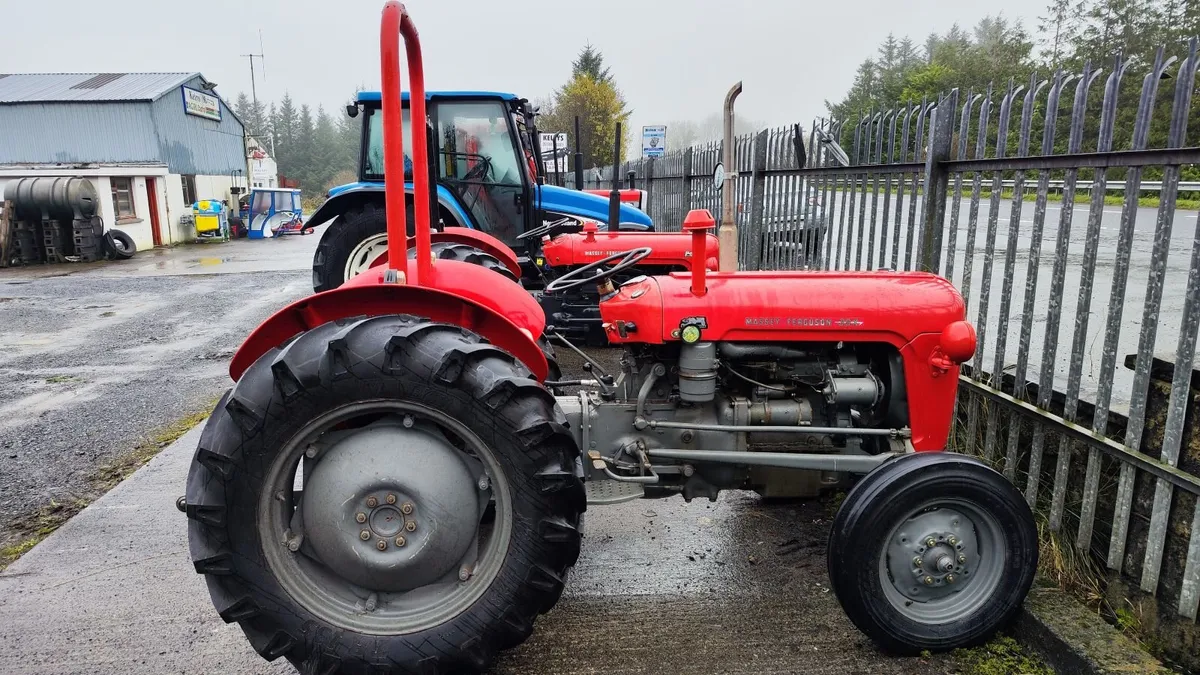 Massey Ferguson - Image 1