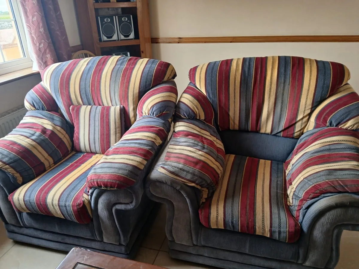 Sweet of Couches (Free to takeaway) - Image 3