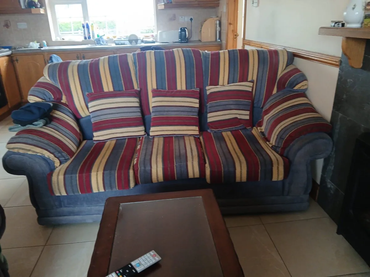 Sweet of Couches (Free to takeaway) - Image 2