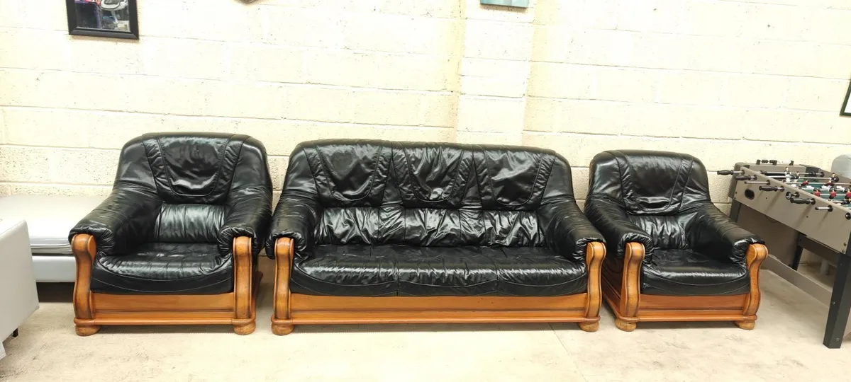 Black Leather Suite 3+1+1 - Image 1