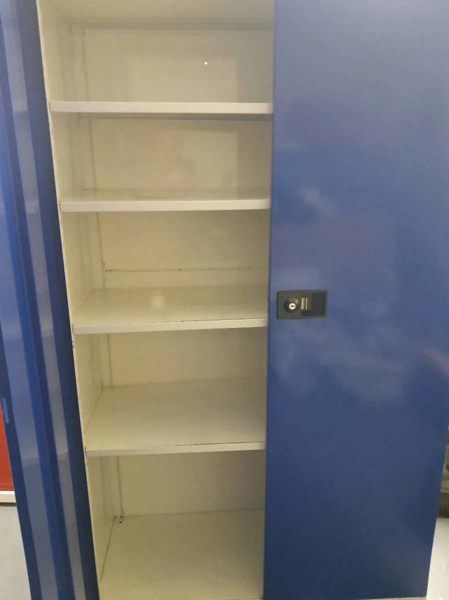 Metal Storage Cabinet - Image 4