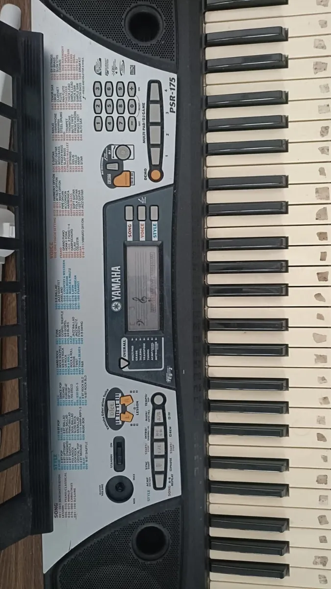 Yamaha PSR-175 Keyboard - Image 3