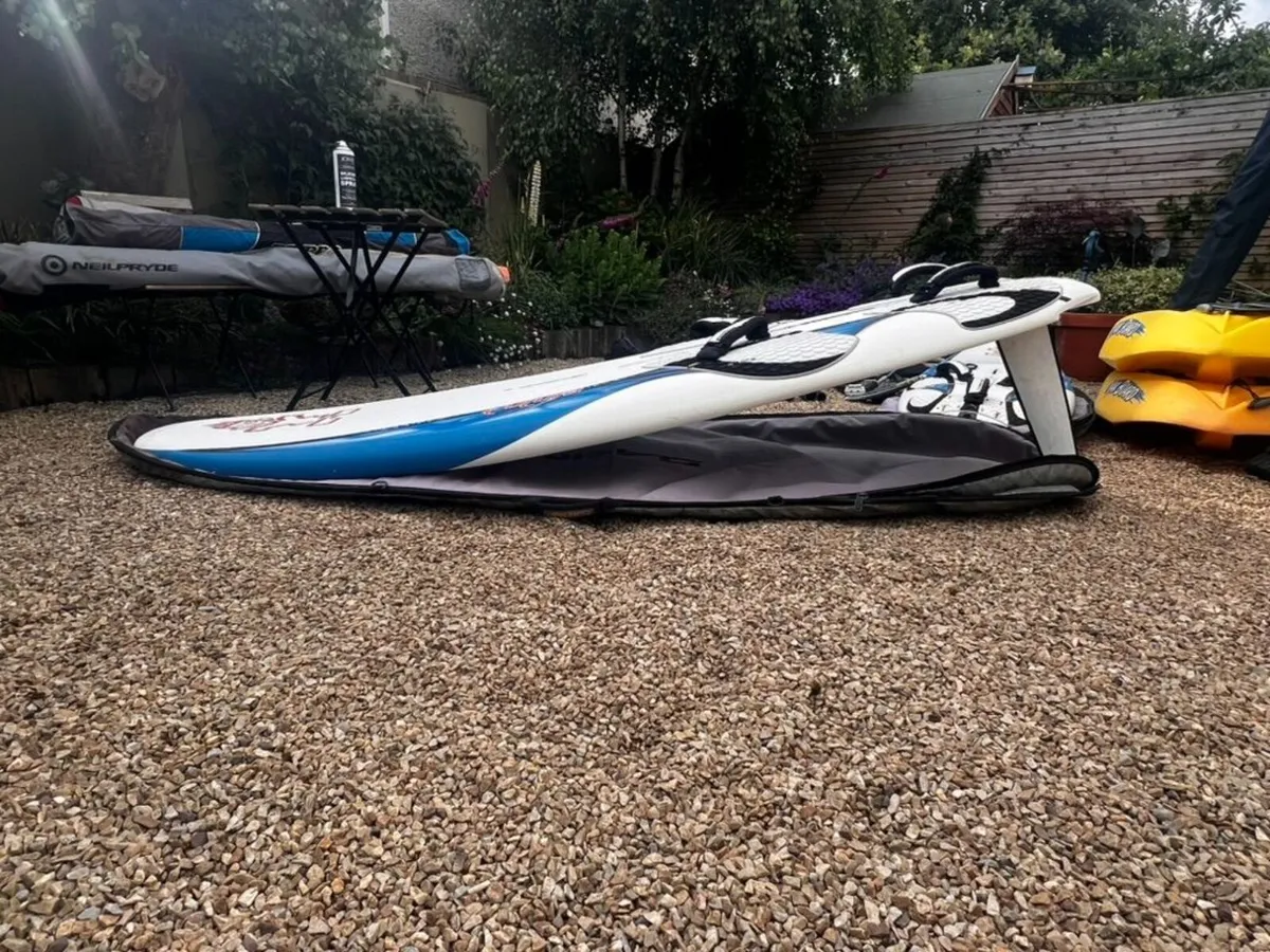 Windsurfers and sails - Image 3