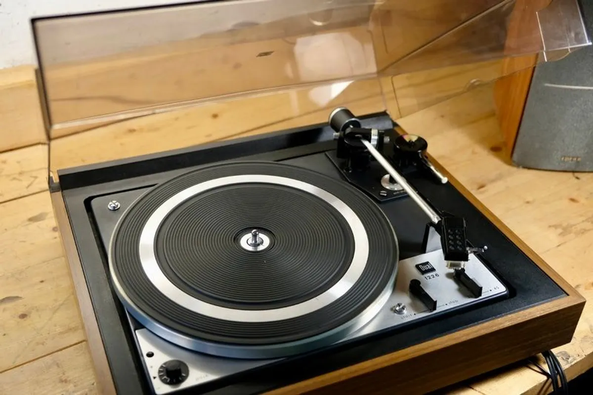 Dual 1226 Vintage Turntable - Image 1