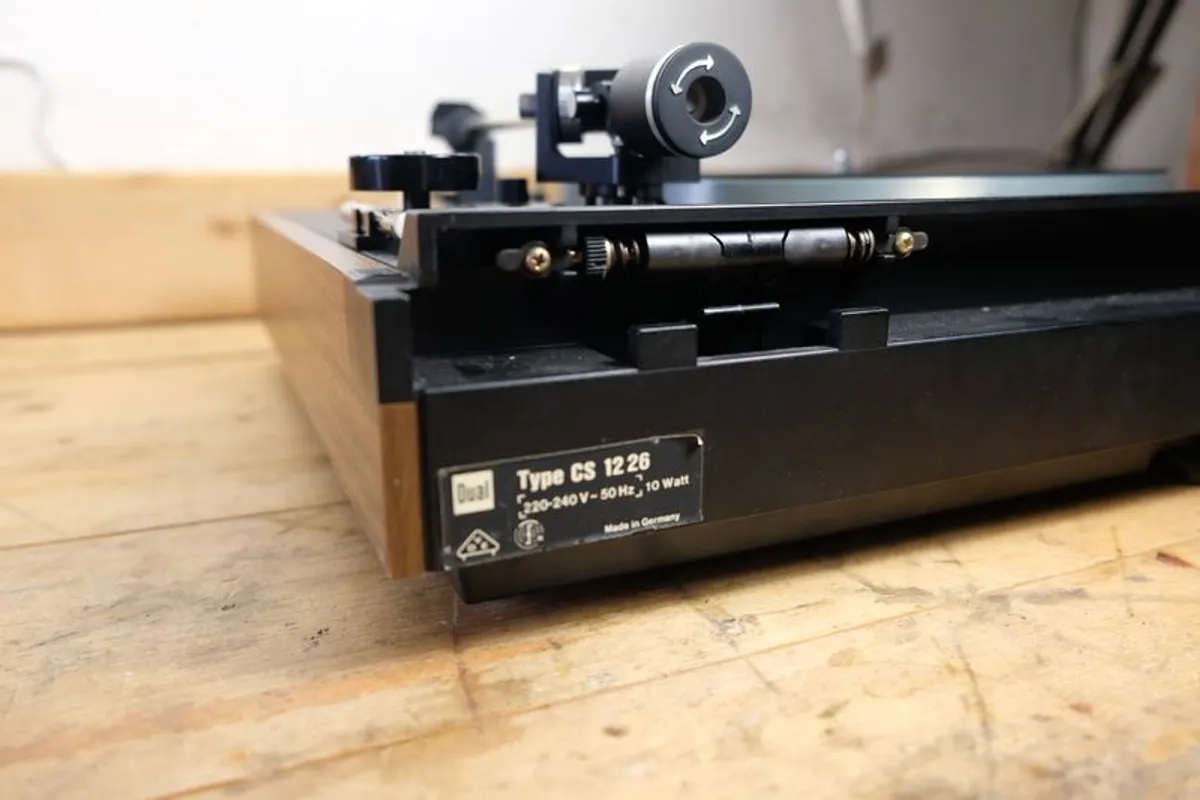 Dual 1226 Vintage Turntable - Image 4