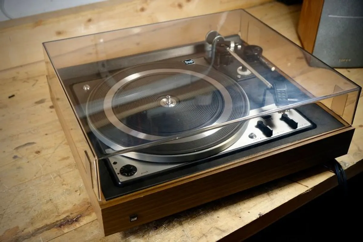 Dual 1226 Vintage Turntable - Image 3