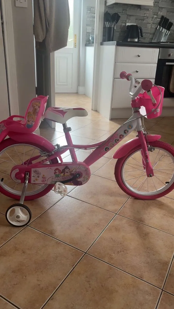 Brand new 16 inch official Disney princess bike - Image 1