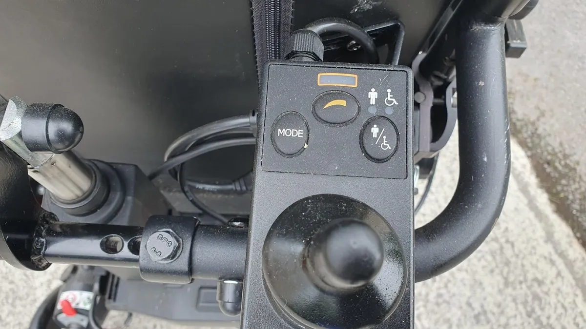 Salsa M2 Power Chair for sale - Image 2