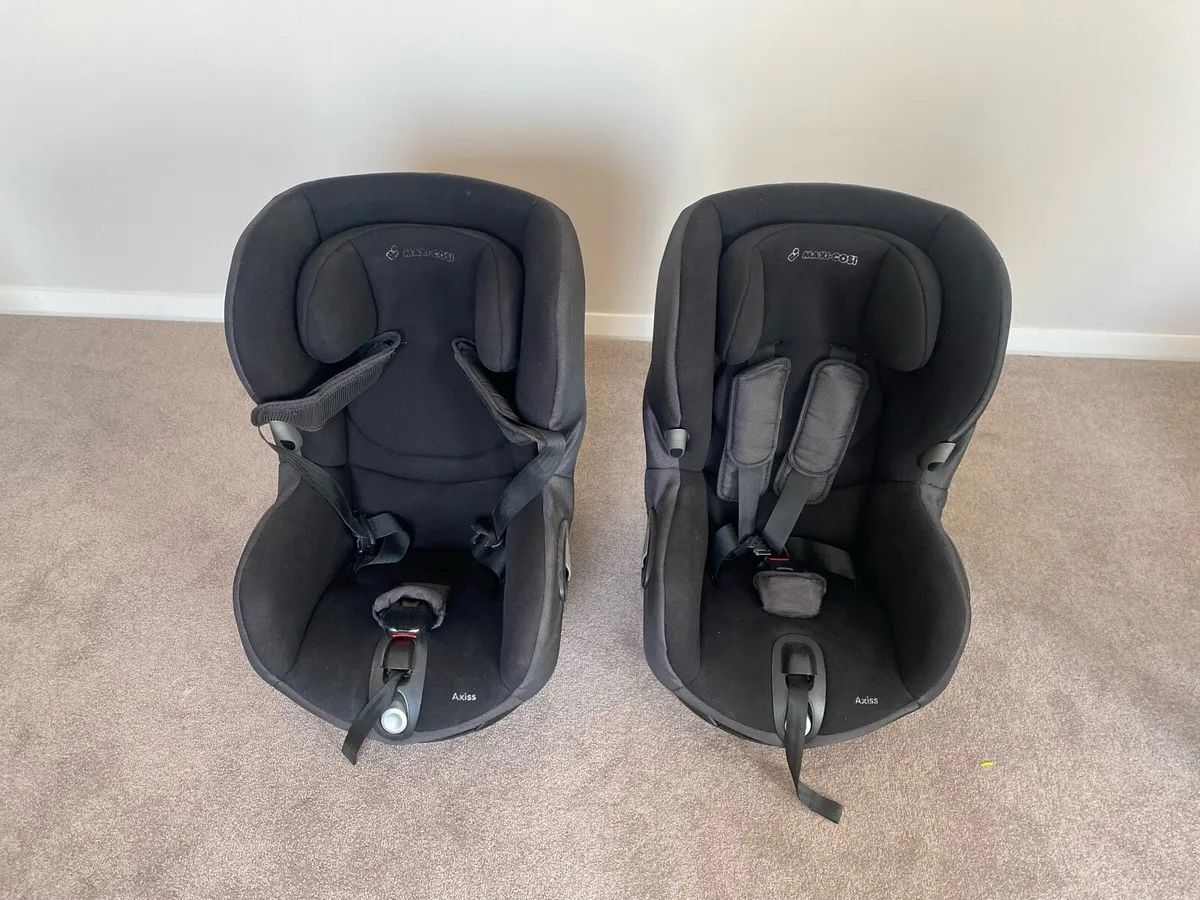 Maxi cosi axis car seat x2