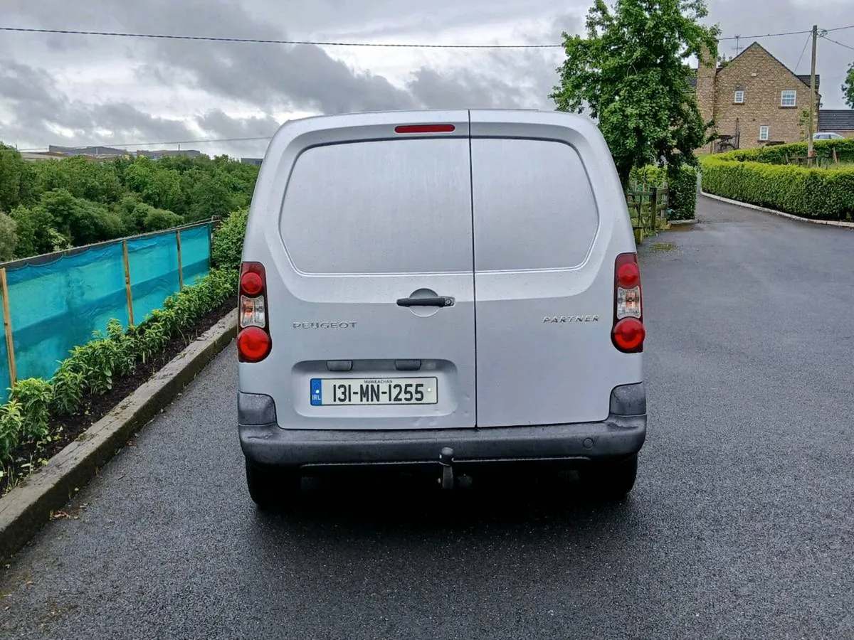 Van - Image 3