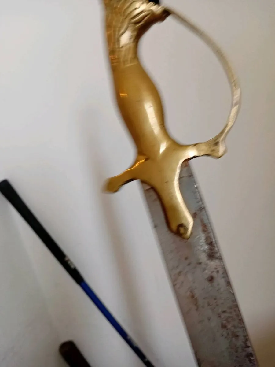 vintage brass lion head sword heavy piece 33 inch - Image 2