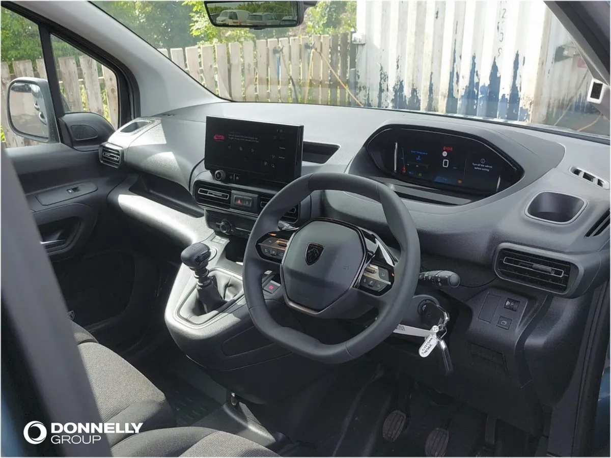Peugeot Partner Standard Diesel Asphalt - Image 4