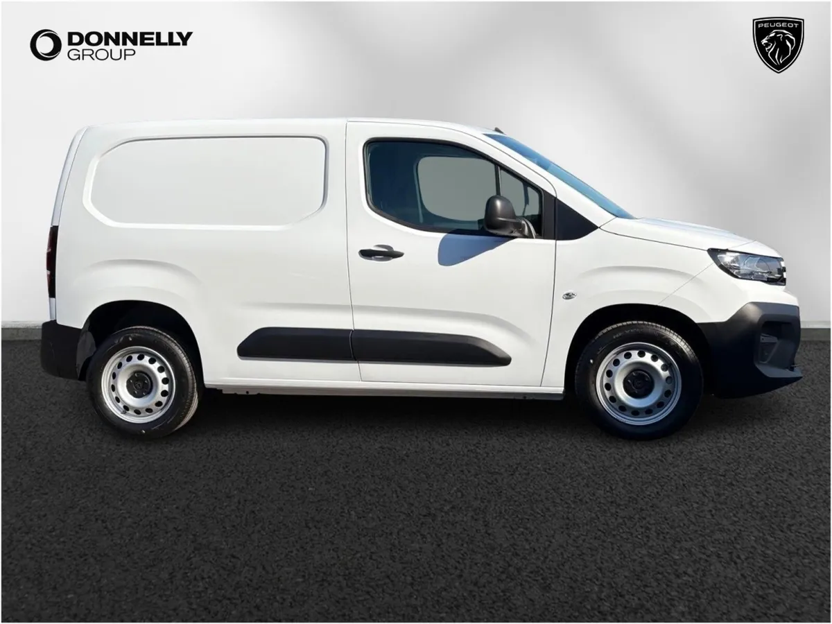 Peugeot Partner Standard Diesel Professional Plus - Image 3