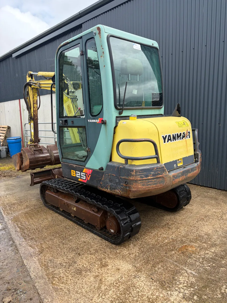 Yanmar B25V-A - Image 3