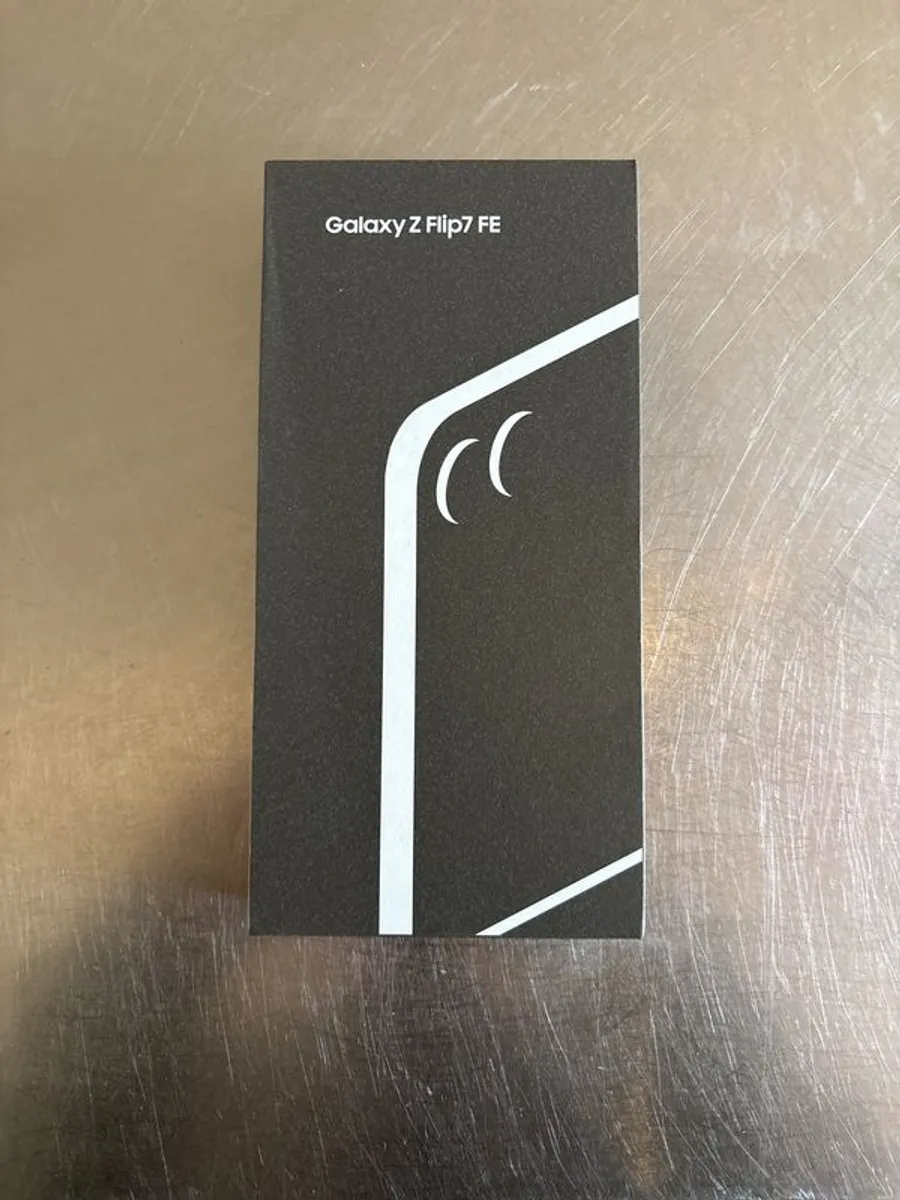Samsung Galaxy Flip 7 FE 128GB - Image 1