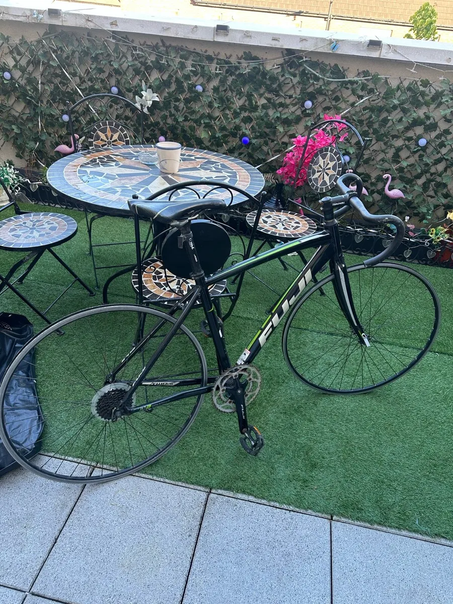 Road bike - Image 1