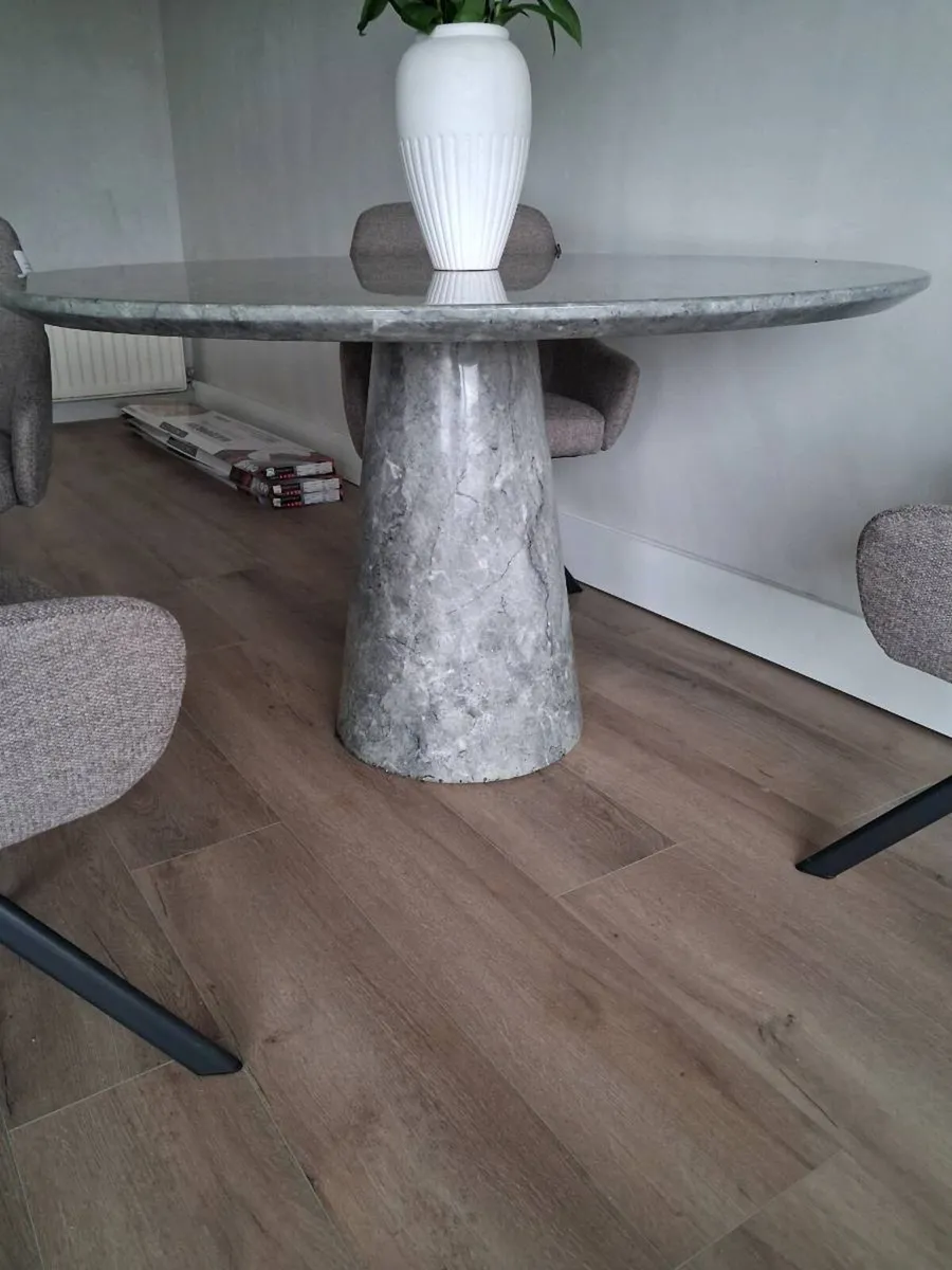 marble table - Image 3