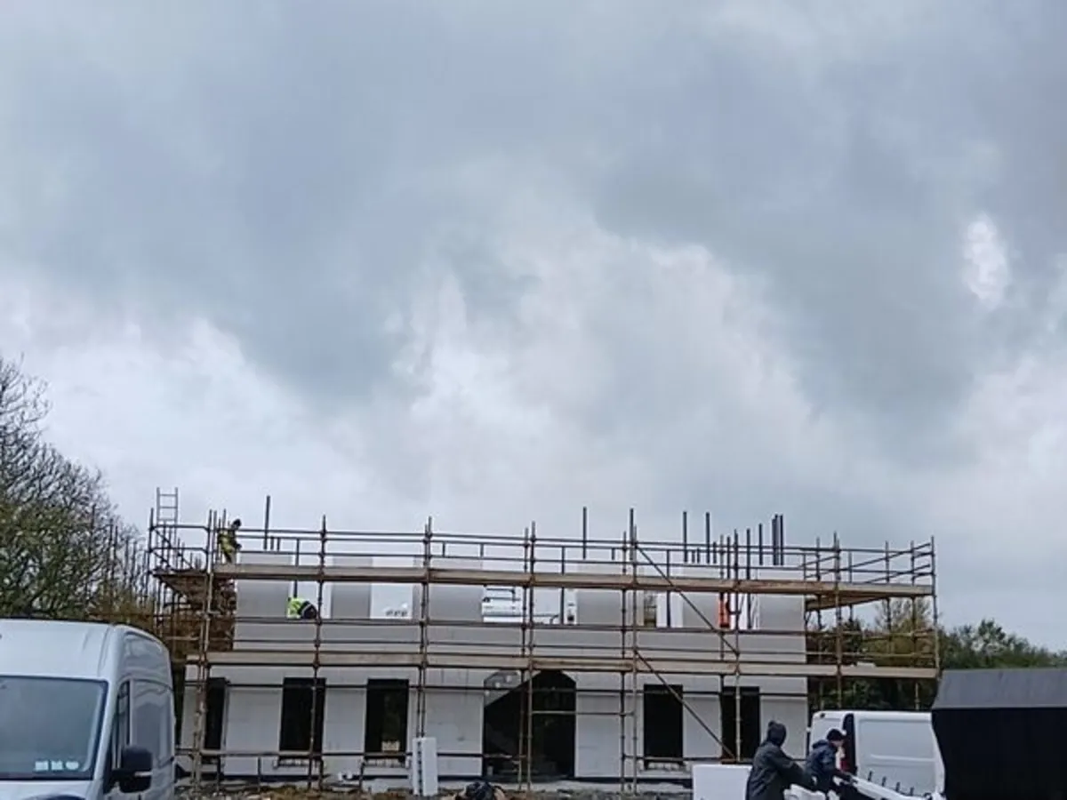 Large amount of Scaffolding - Image 2
