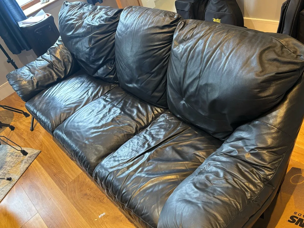 3 piece leather suite - Image 1