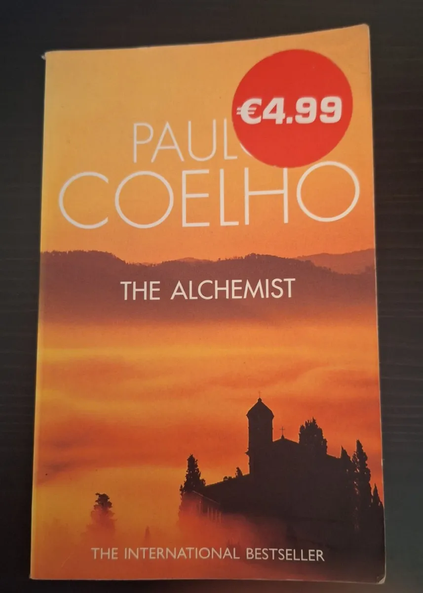 The Alchemist - Paulo Coelho (Paperback) - Image 1