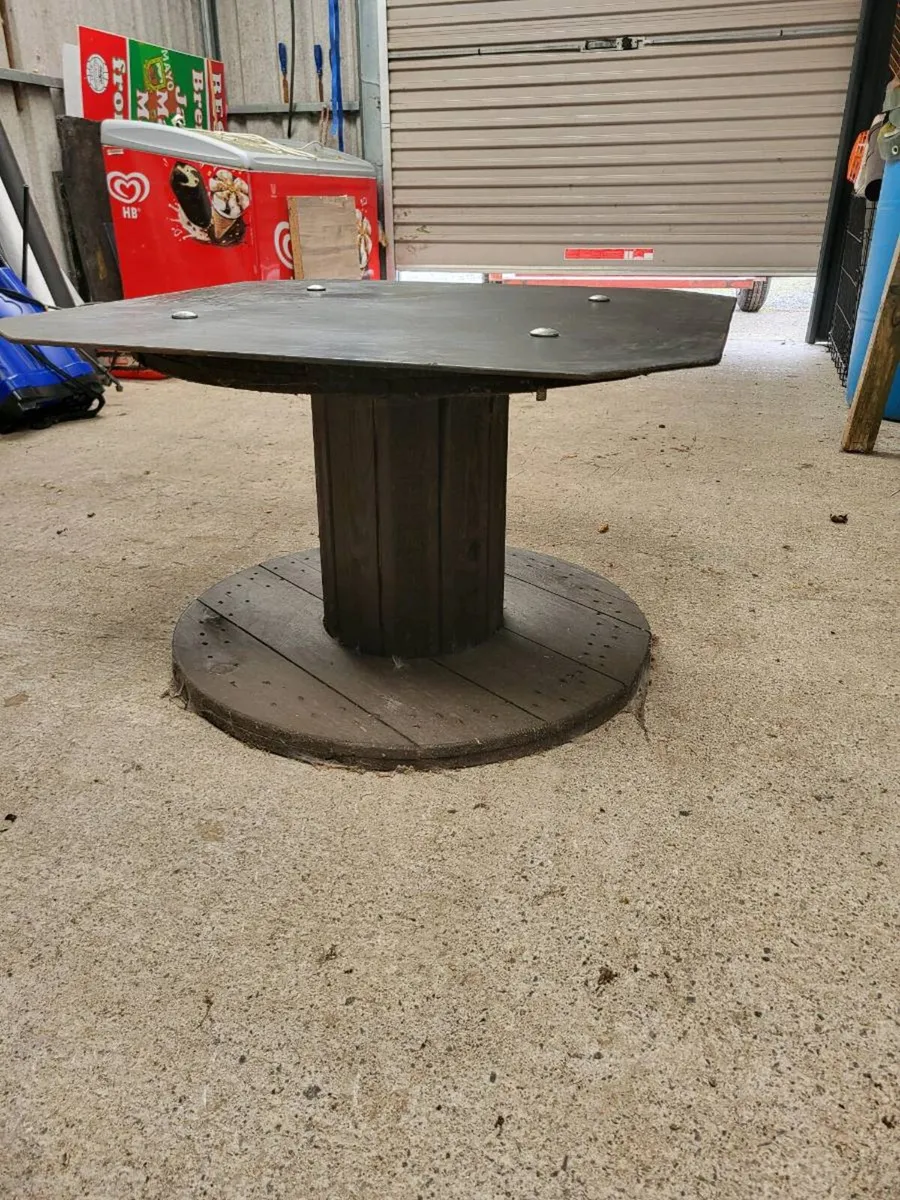GARDEN OUTDOOR TABLE - Image 1
