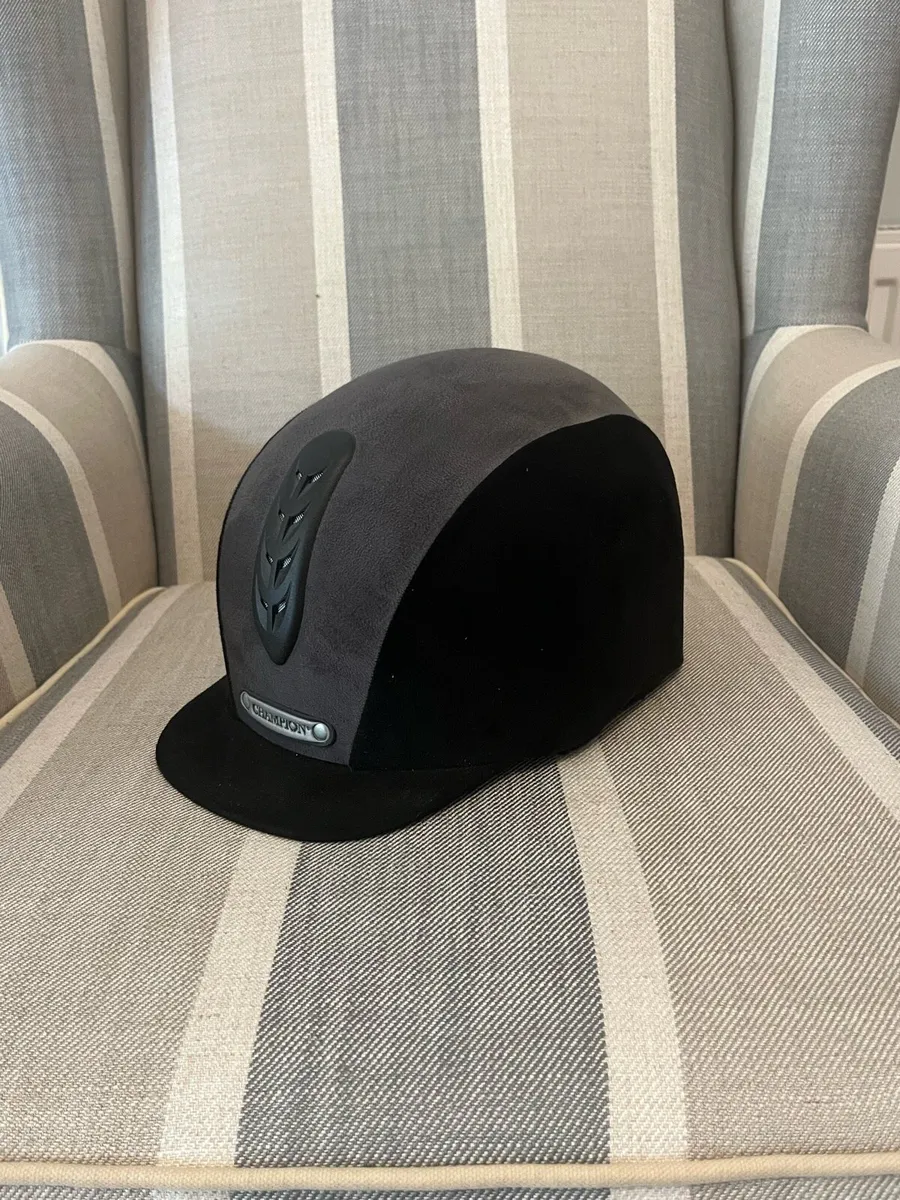 Champion riding helmet- size 58cm - Image 2