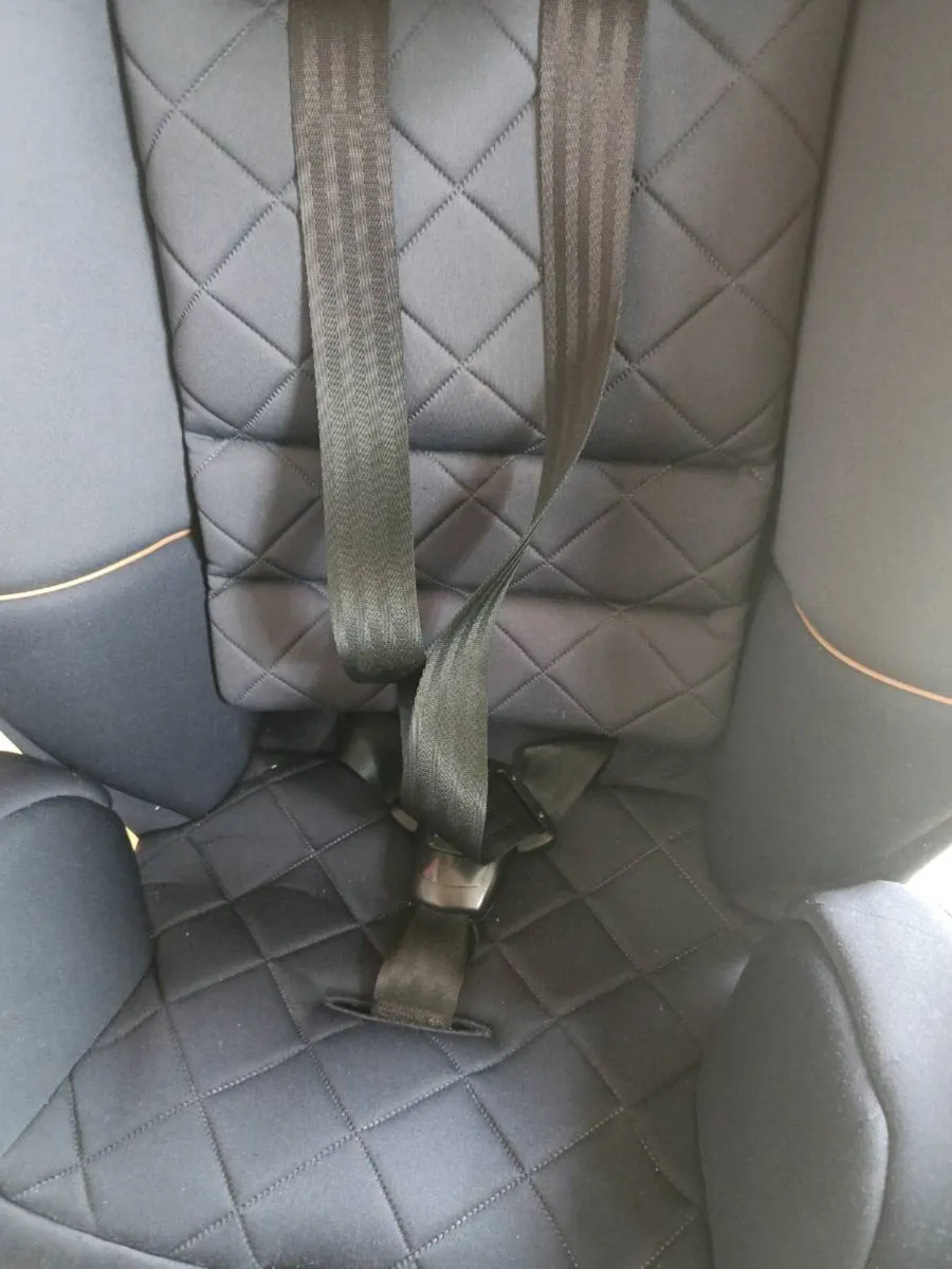 Car seat - Image 3